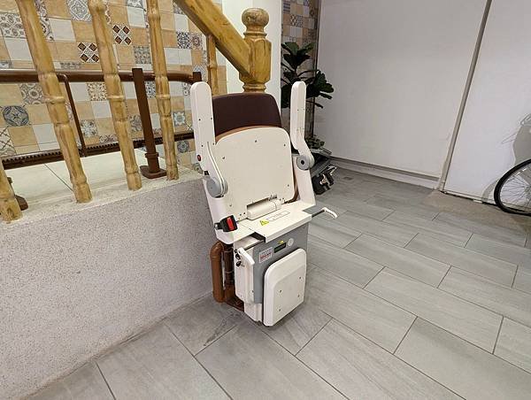 MIT精品:羅布森樓梯升降椅樓梯升降椅第一品牌、上下樓好
