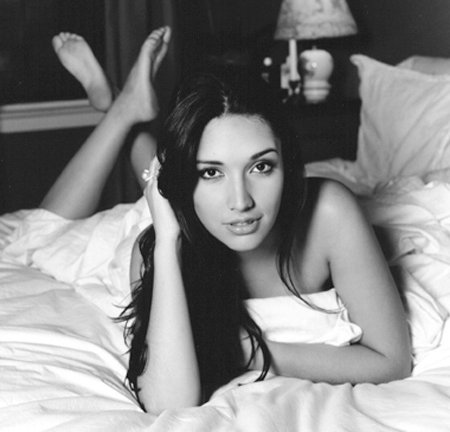 01ameliavega1.jpg