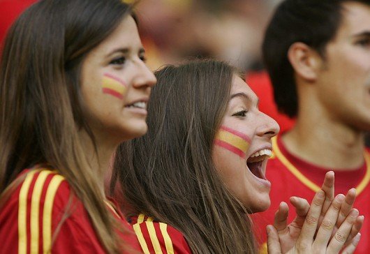 spanish-girls-euro-2012-530x364