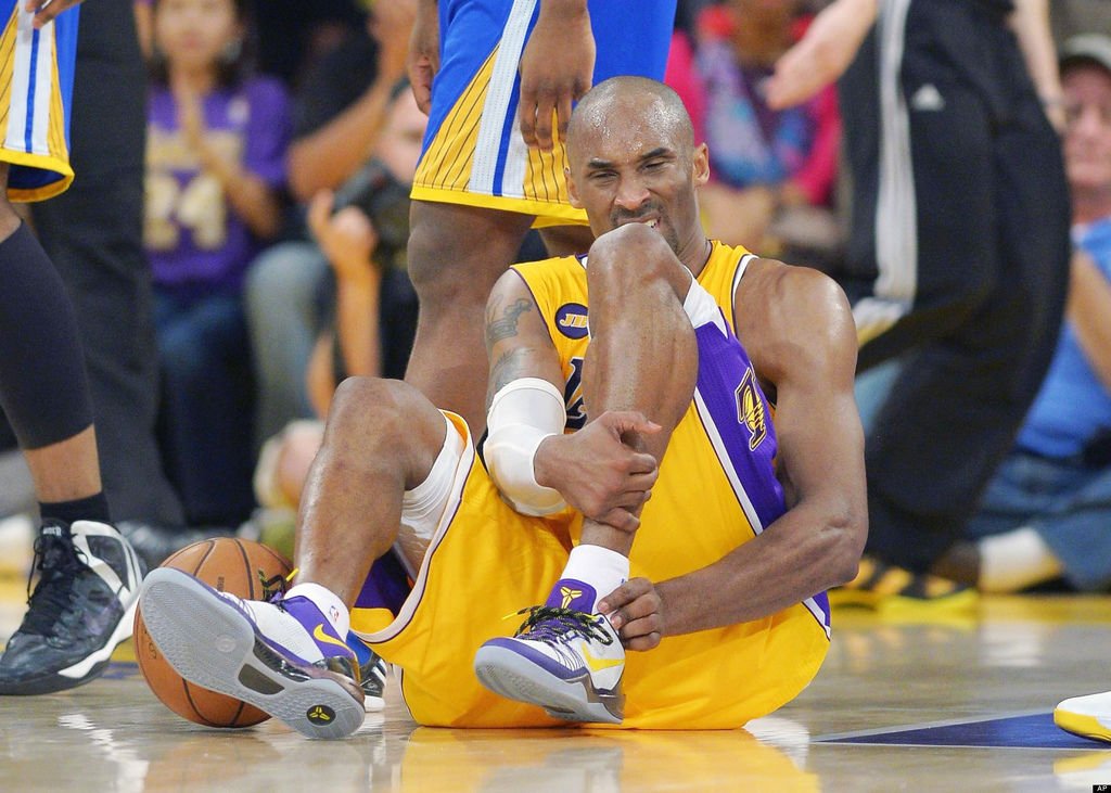 o-KOBE-BRYANT-INJURY-facebook.jpg