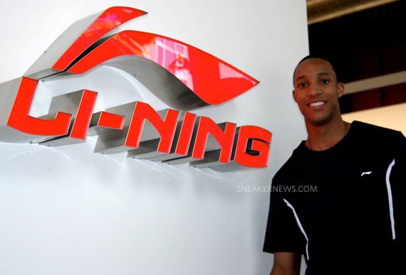 evan-turner-signs-with-li-ning-3.jpg