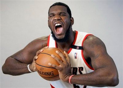 greg-oden-roaring1.jpg