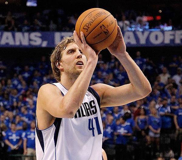 Dirk Nowitzki 13.jpg