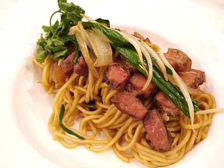 鹹豬肉烏醋炒麵.jpg