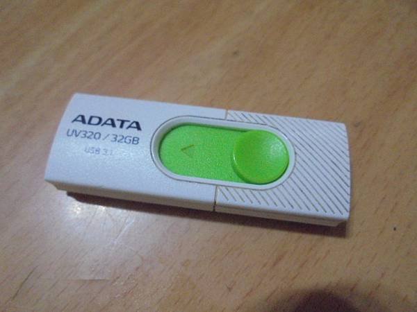 【不修不救】ADATA威剛UV320隨身碟32GB～USB 