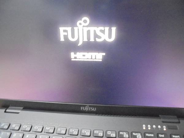 【高續航力】FUJITSU富士通LIFEBOOK UH-X→