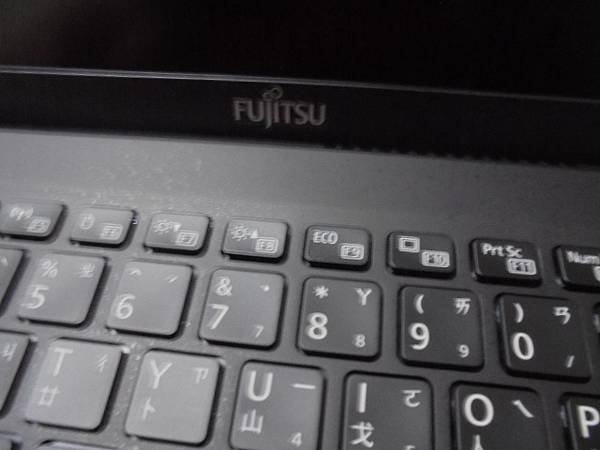 【購買兩部】FUTITSU富士通LIFEBOOK 9U13A