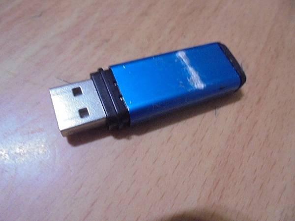 【撞斷接腳】白牌USB Key安全金鑰→必需插在店裏的營業用