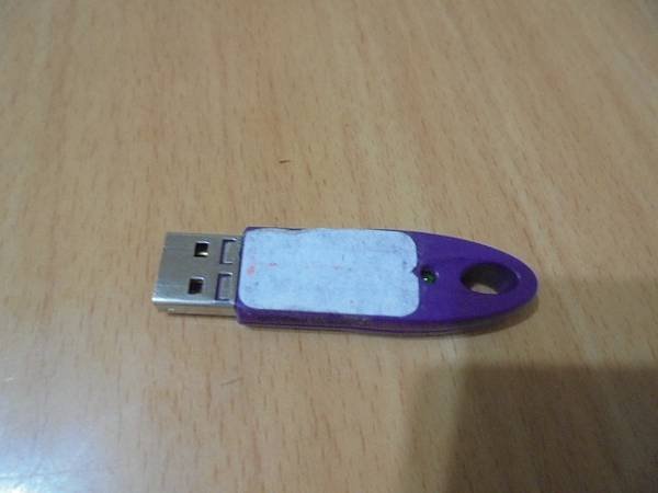 【已到樓下】不知名品牌USB鑰匙USB Key安全金鑰～先插