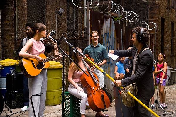 photo-New-York-Melody-Begin-Again-2013-5