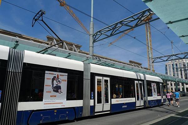 L1280444