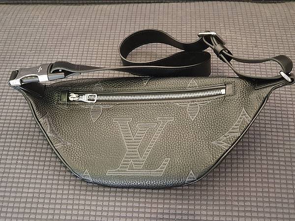 Louis Vuitton【DISCOVERY】LV M57