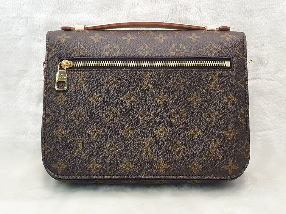 Louis Vuitton【郵差包】LV Pochette 