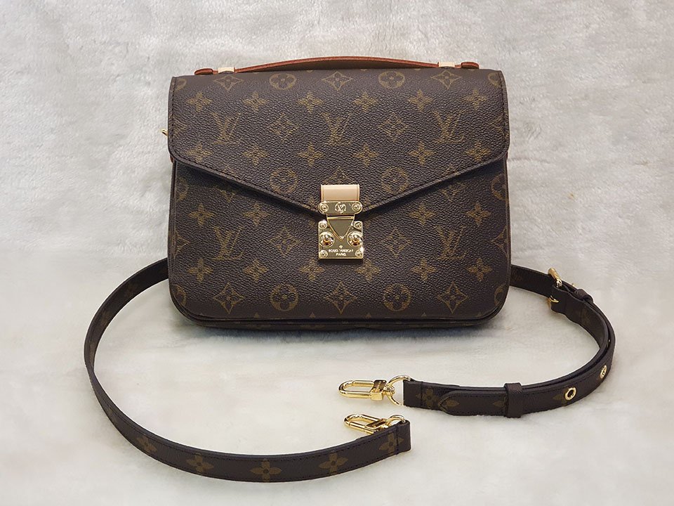 Louis Vuitton【郵差包】LV Pochette 