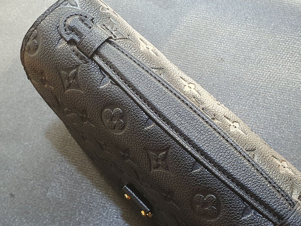 Louis Vuitton【學院包】LV Pochette 