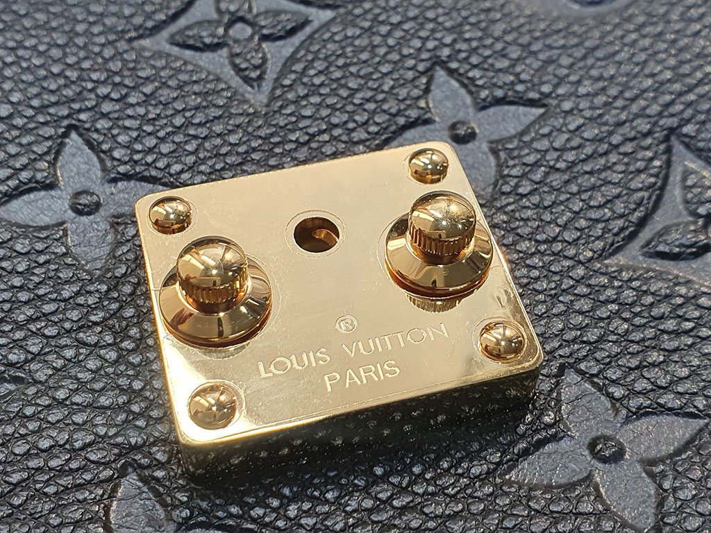 Louis Vuitton【學院包】LV Pochette 