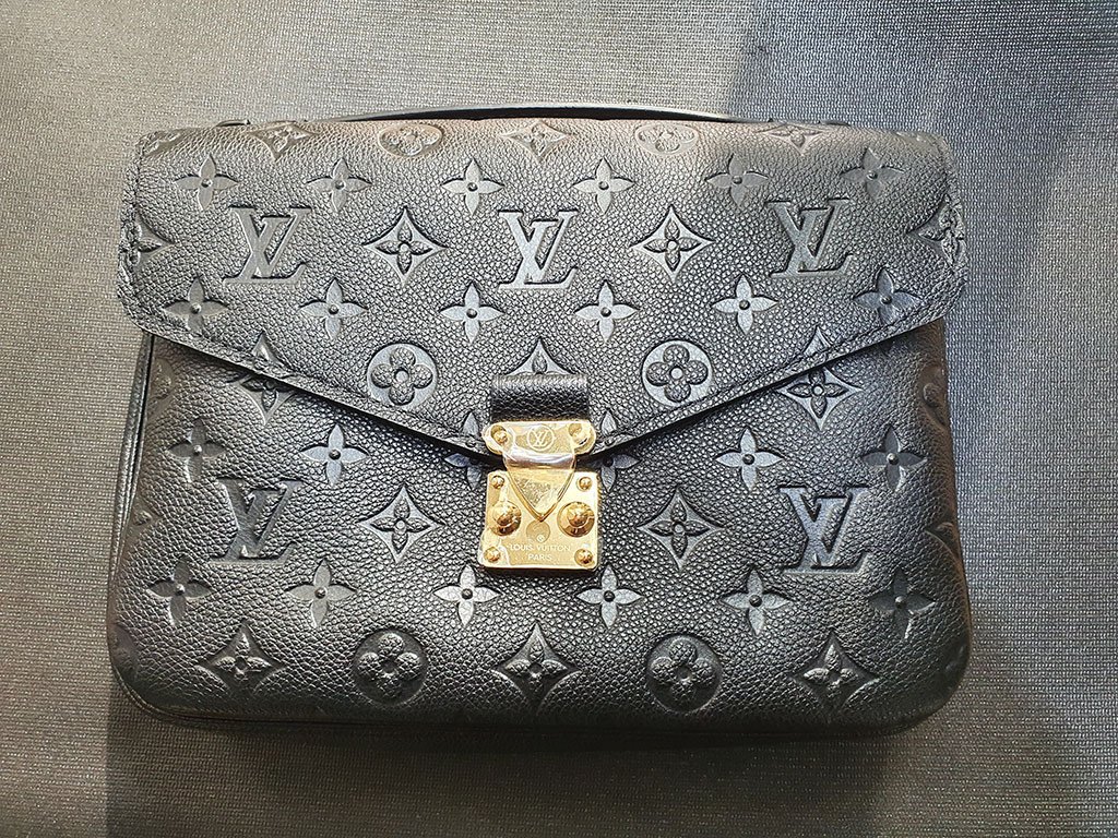 Louis Vuitton【學院包】LV Pochette 