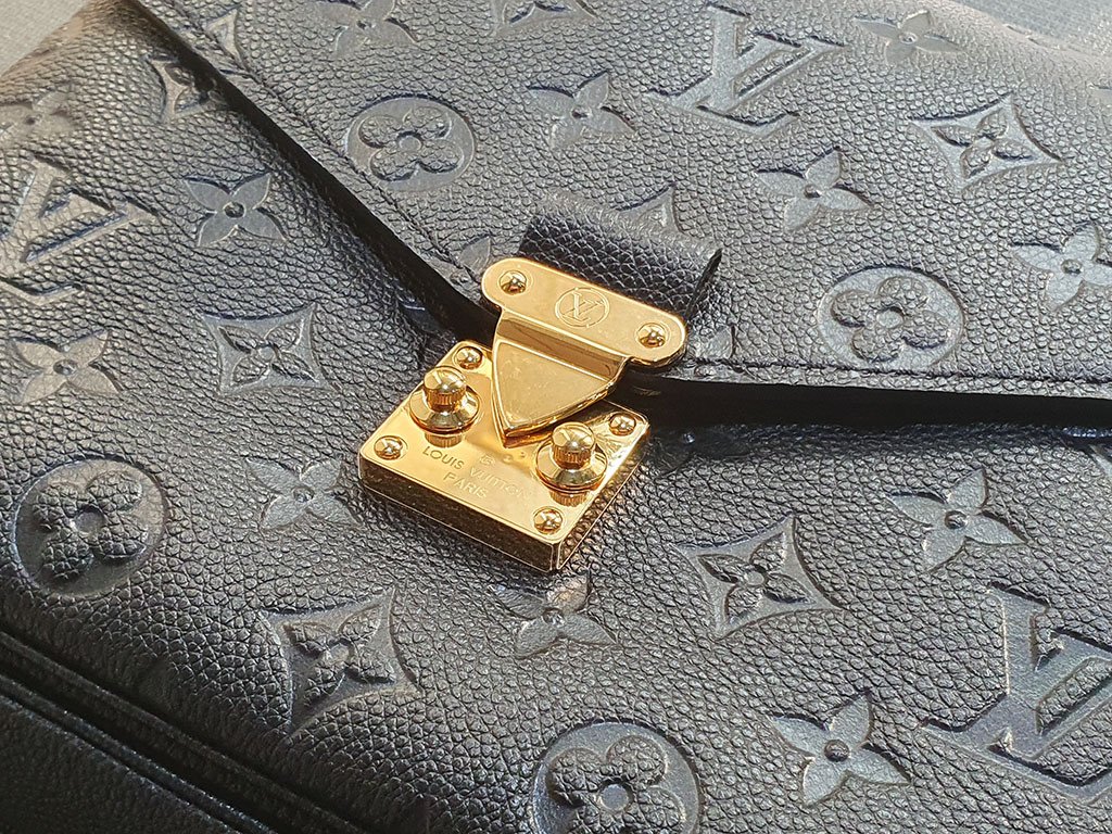 Louis Vuitton【學院包】LV Pochette 