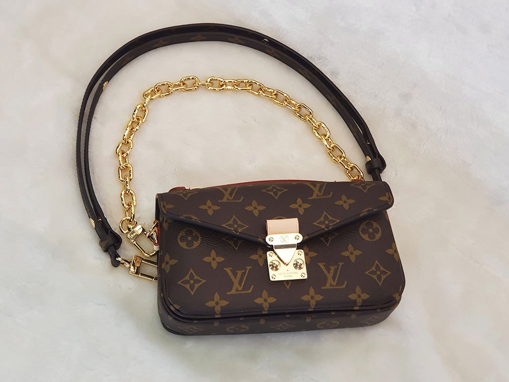 Louis Vuitton【新款郵差包】LV Pochett