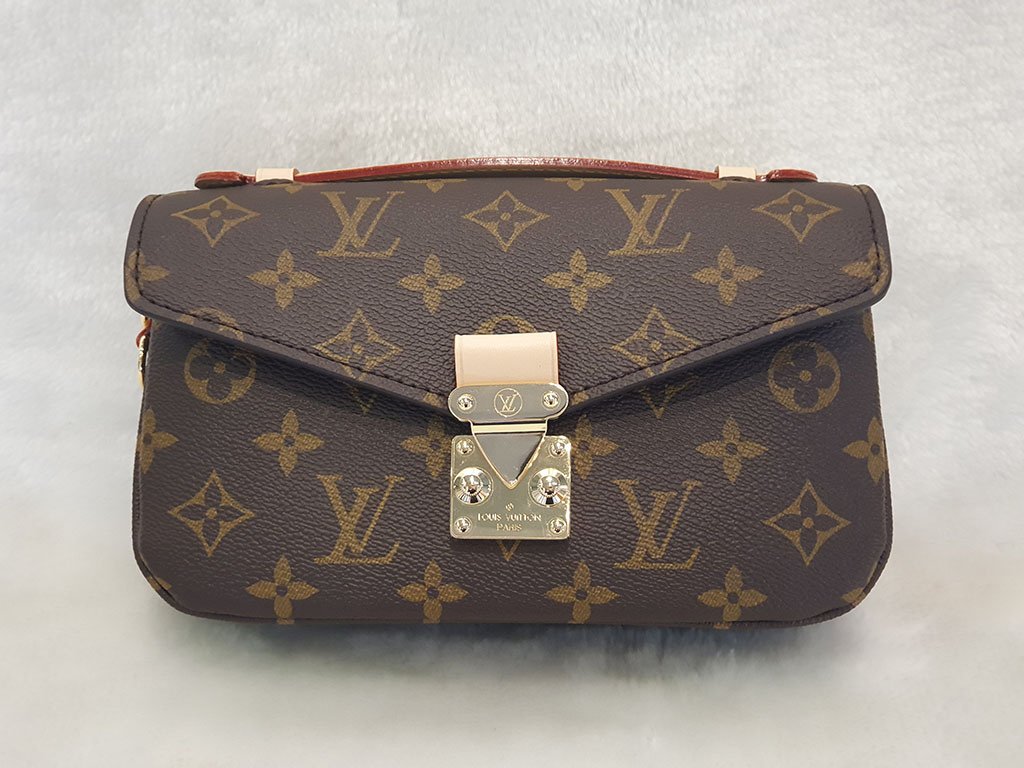 Louis Vuitton【新款郵差包】LV Pochett