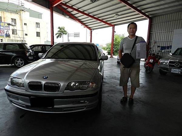 2012年7月13號 台中 曾先生 0982325182 開水電行 2001年 330I 銀 3000cc