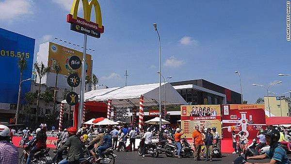 140210115700-mcdonalds-vietnam-story-top