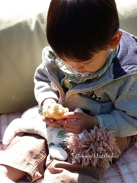 Joshua eats cranberry scones1.jpg