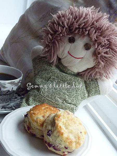 cutie coffee break 1.jpg
