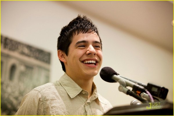 david-archuleta-childre-uniting-nations-05.jpg