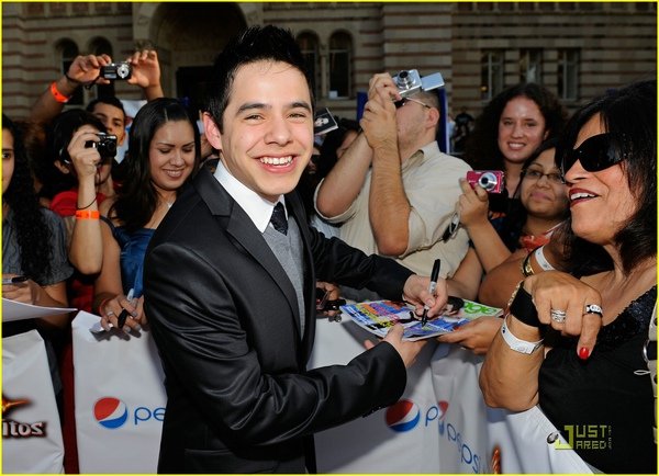 david-archuleta-alma-awards-04.jpg