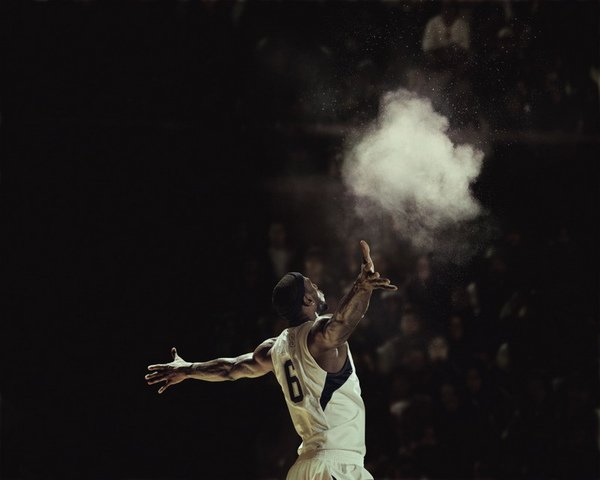 lebron_james_usa_beijing_smoke_1280x1024.jpg