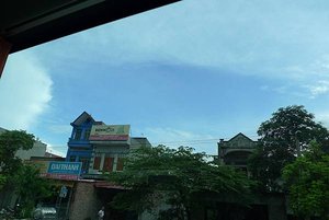 往下龍灣的天氣越來越好