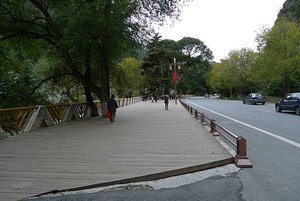溝口人行道