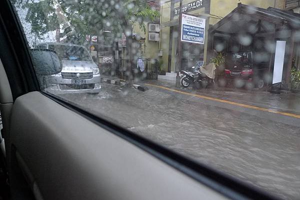 第三天下超大雨淹水