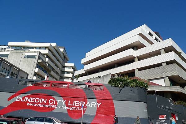 Dunedin Public Library
