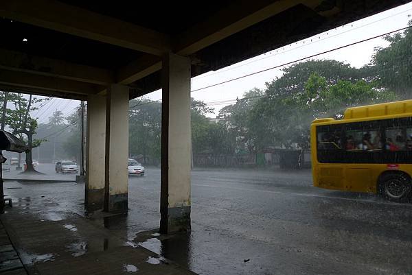 午後雷陣雨