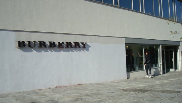 Burberry Factory Outlet