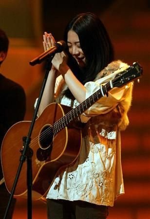 廁所之神 溫暖的聲音、引人共鳴的歌詞，更被網友譽為每聽必哭的名曲