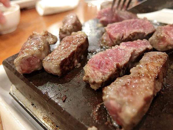 steak on the rocks-0封面.JPG