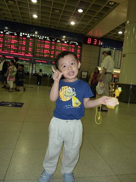 100-05-01-2Y8M內灣 (17).JPG