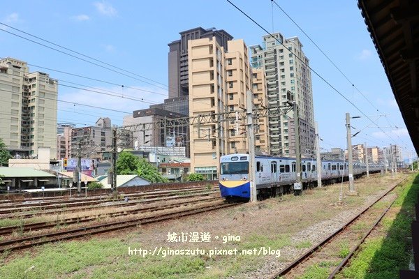 【新竹北區】距離鐵道最近~追火車 。 新竹鐵道藝術村