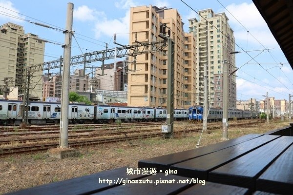 【新竹北區】距離鐵道最近~追火車 。 新竹鐵道藝術村