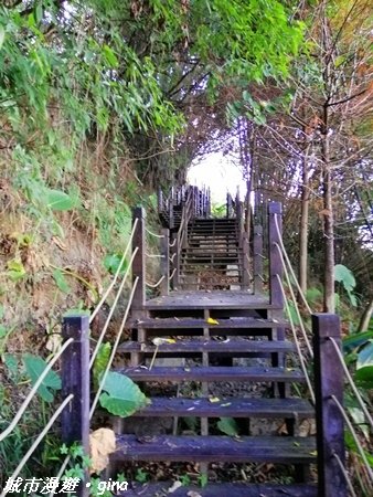 【台中石岡】繽紛山行路太忘憂。 五福臨門休閒登山步道x九房里