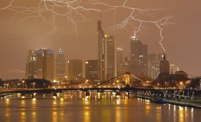 雷雨.jpg