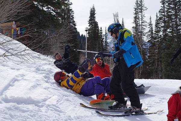 Skier VS Snowboarder