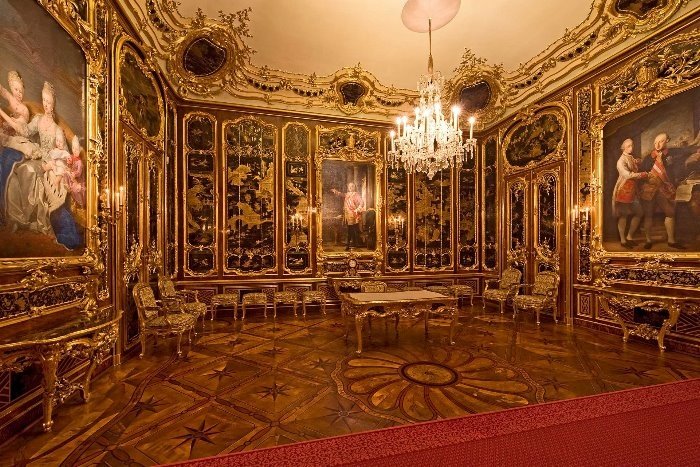 18-e-Vieux Laque Room.jpg