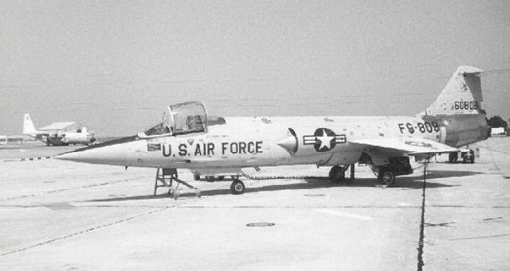 319FIS F-104A 4249 56-0808 Homestead AFB.jpg