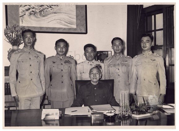 總統蔣公影輯召見僚屬一19551018劉紹堯孫嗣文呂培元林佐時.jpg