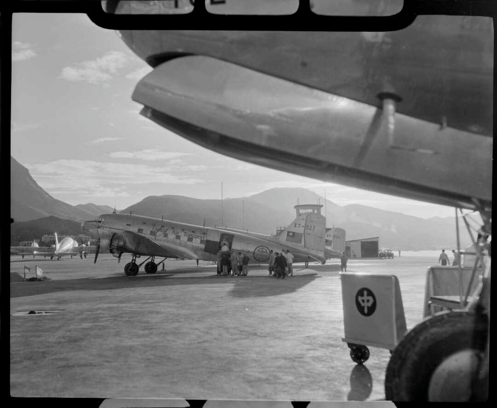 Kai Tak Airport Kowloon Hong Kong.jpg