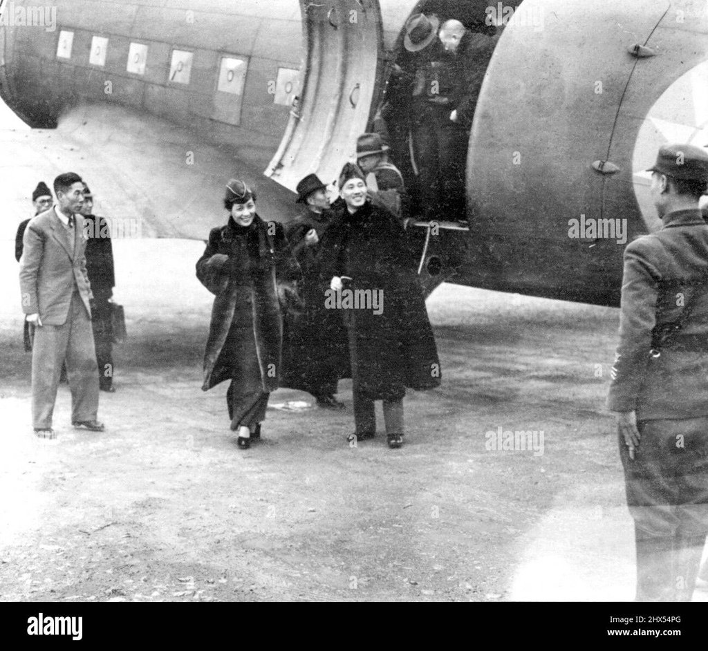 the-chiang-kai-sheks-visit-chinese-air-base-generalissimo-and-mme-chiang-kai-shek-leave-transport-plane-after-their-arrival-at-the-air-base-of-the-cacw-in-nov-1944.jpg